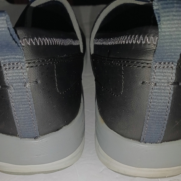 Merrell Black and Gray Slip-On Flats - Picture 4 of 6